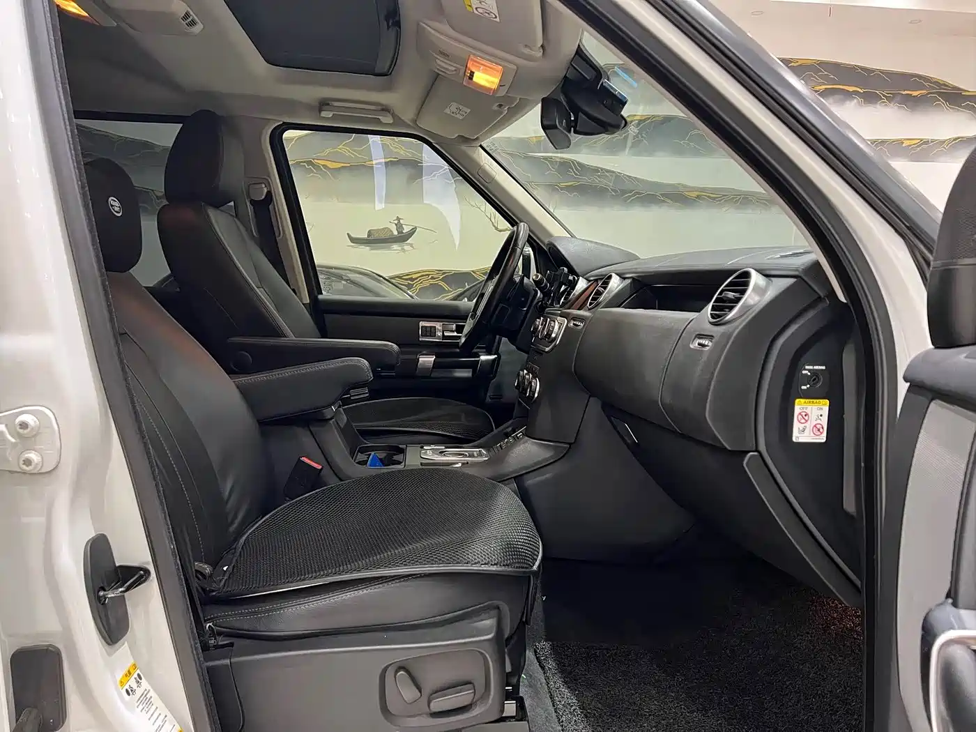 Land Rover Discovery 2016 3.0 SC Black Edition SE фото 12