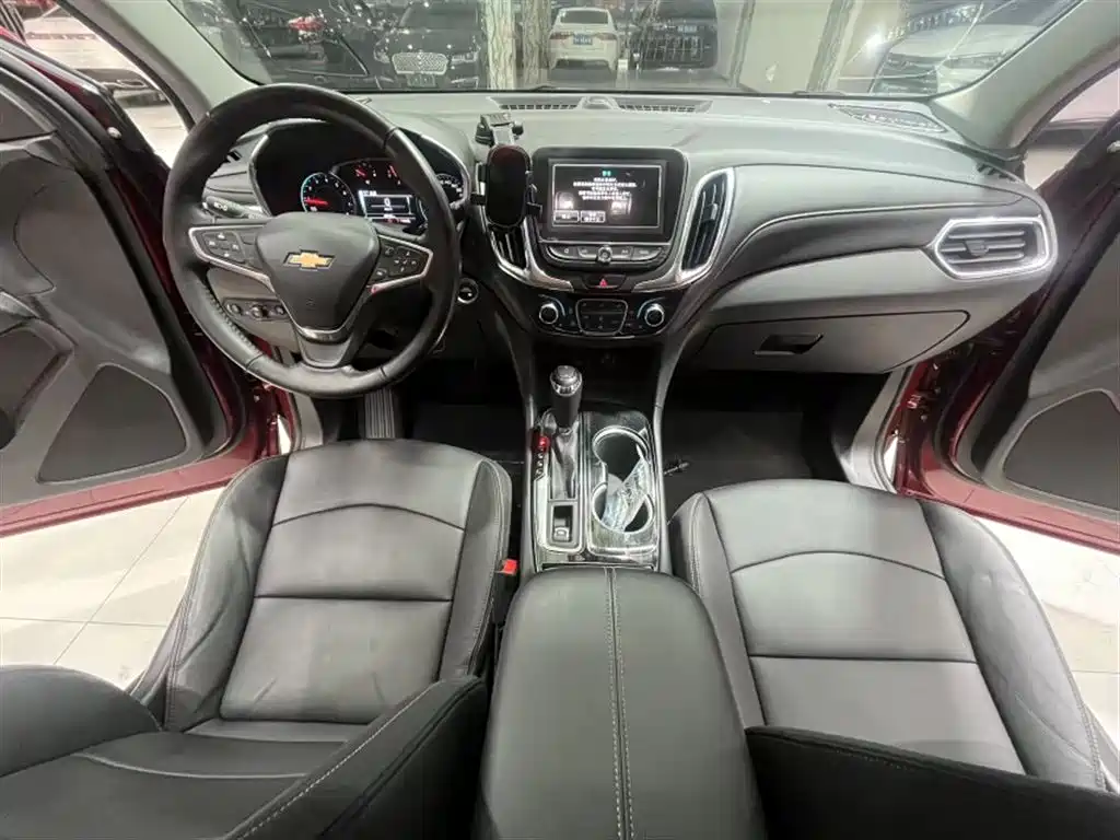 Chevrolet Equinox 2018 535T Automatic Control Edition фото 9