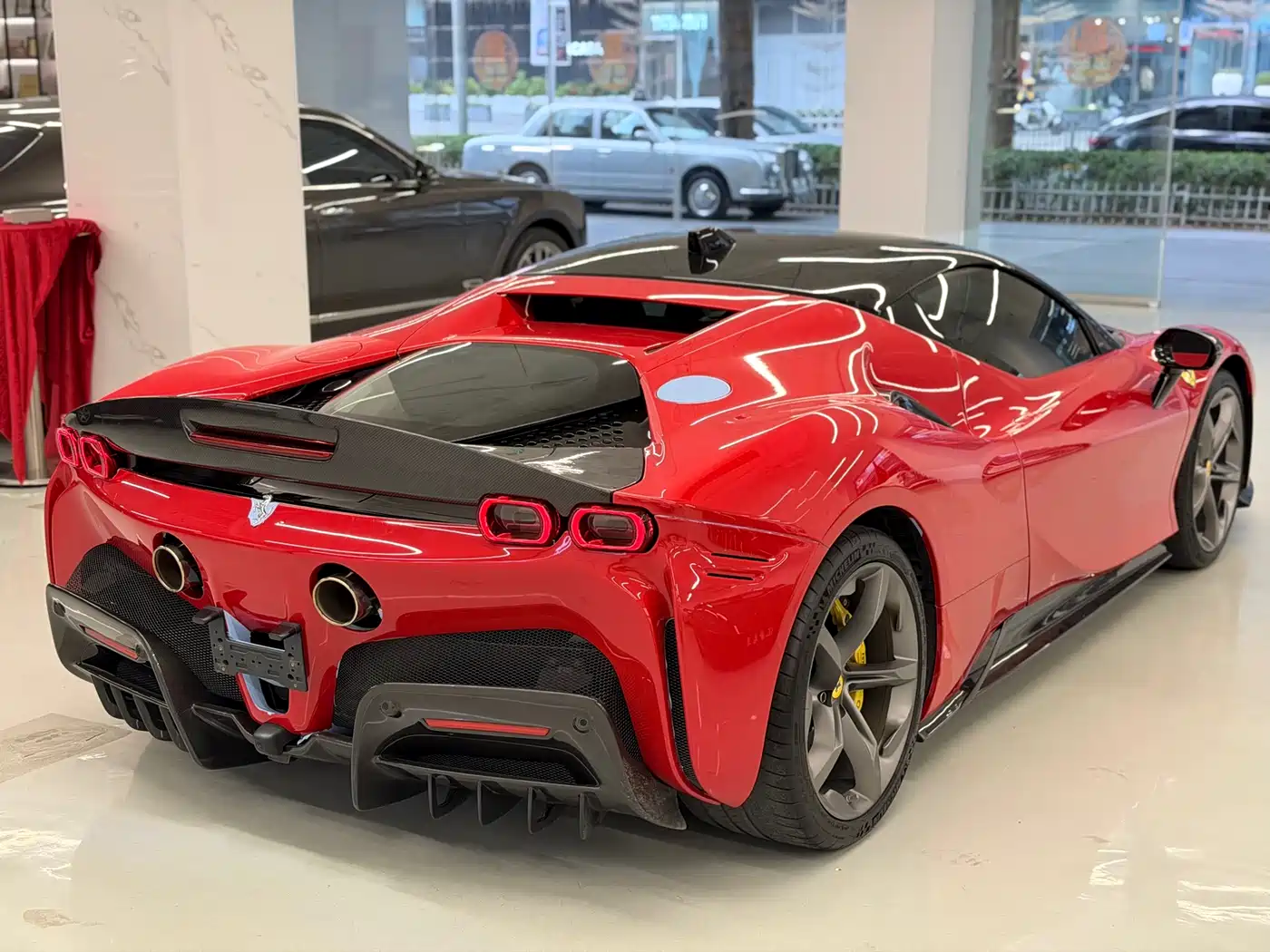 FERRARI SF90