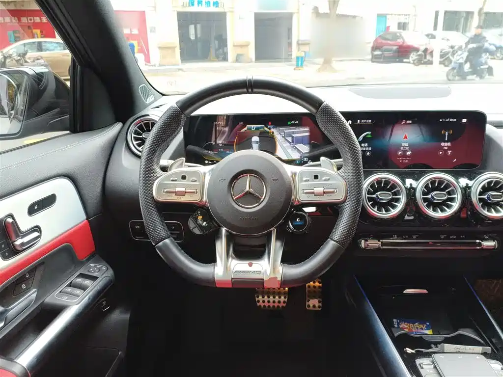 Mercedes-Benz GLA AMG 2022 AMG GLA 35 4MATIC фото 3
