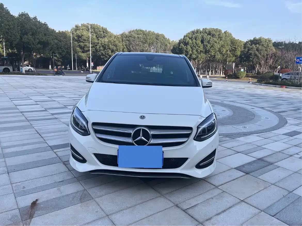 Mercedes-Benz B-Class 2017 B 200 Style фото 3