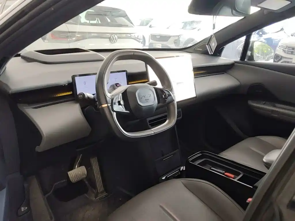 Фото 10 - Lynk & Co Z20