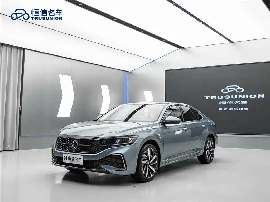 Volkswagen Passat 2022 330TSI Starlight Elite Edition фото 3