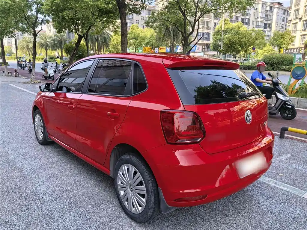 Volkswagen Polo 2016 1.6L Automatic Comfort фото 23