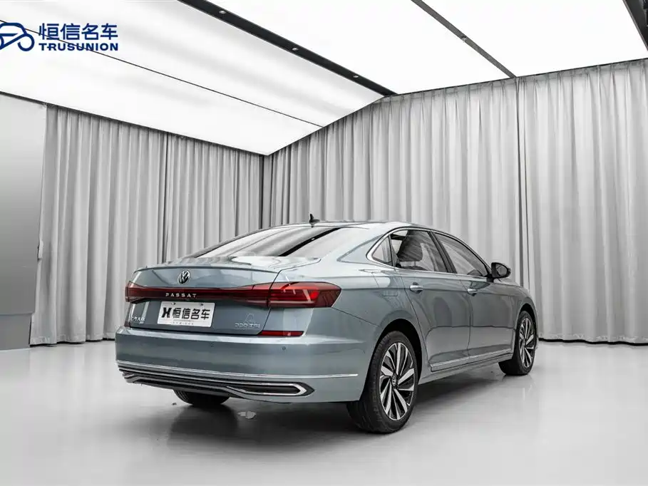 Volkswagen Passat 2022 330TSI Starlight Elite Edition фото 5