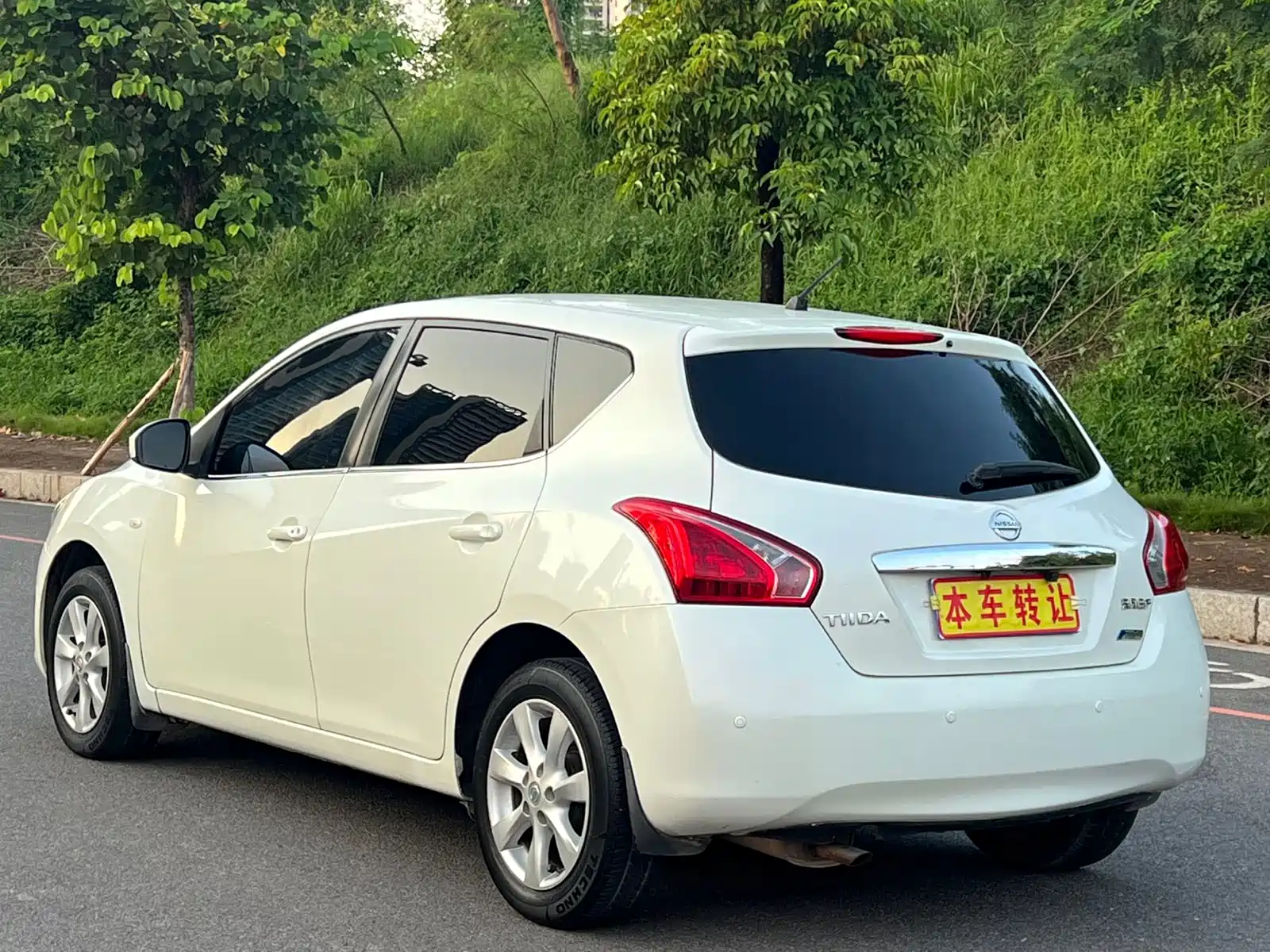 صورة 5 - Nissan Tiida