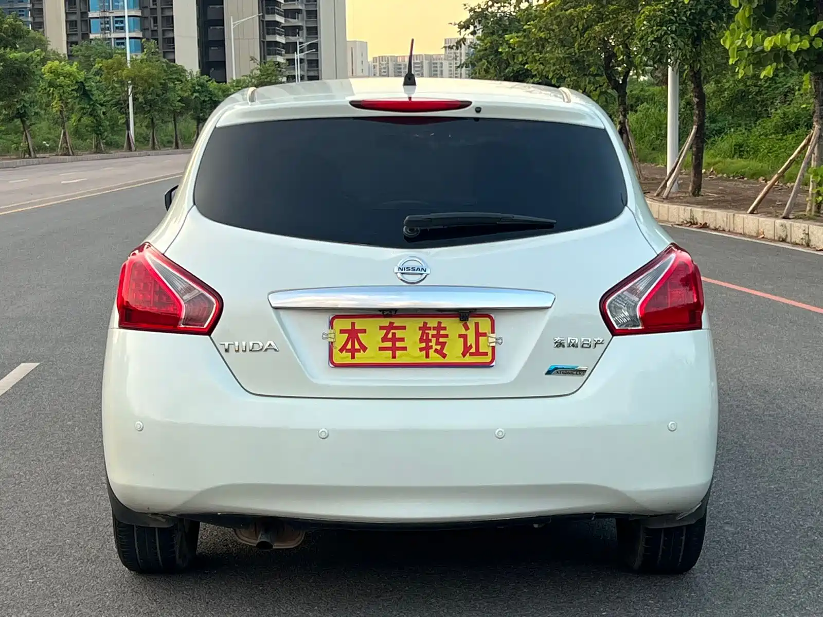 صورة 6 - Nissan Tiida