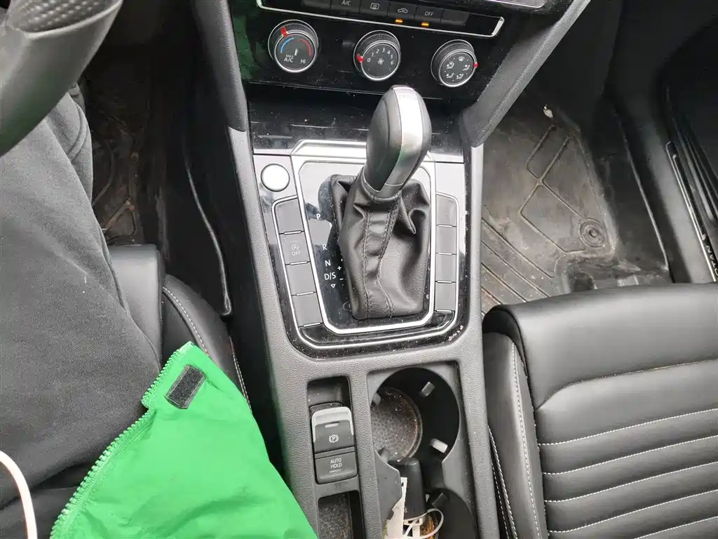 Volkswagen Magotan 2025 Popular Edition 280TSI DSG Comfort фото 10