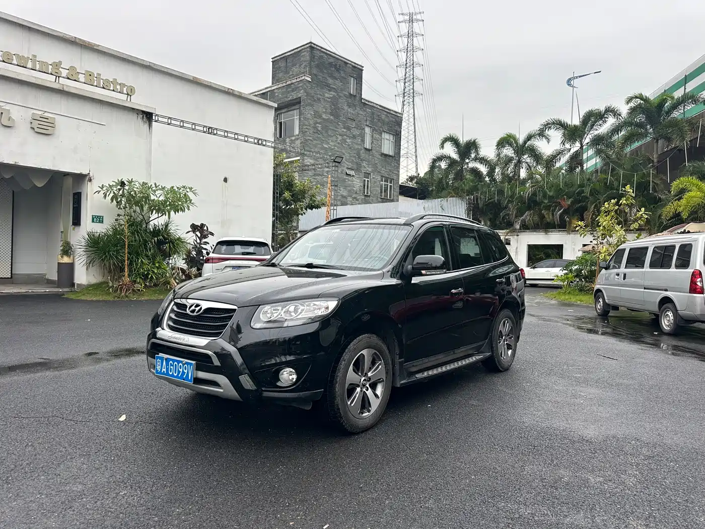 Hyundai Santa Fe Classic 2011 2.4 Premium 7-seat 2WD