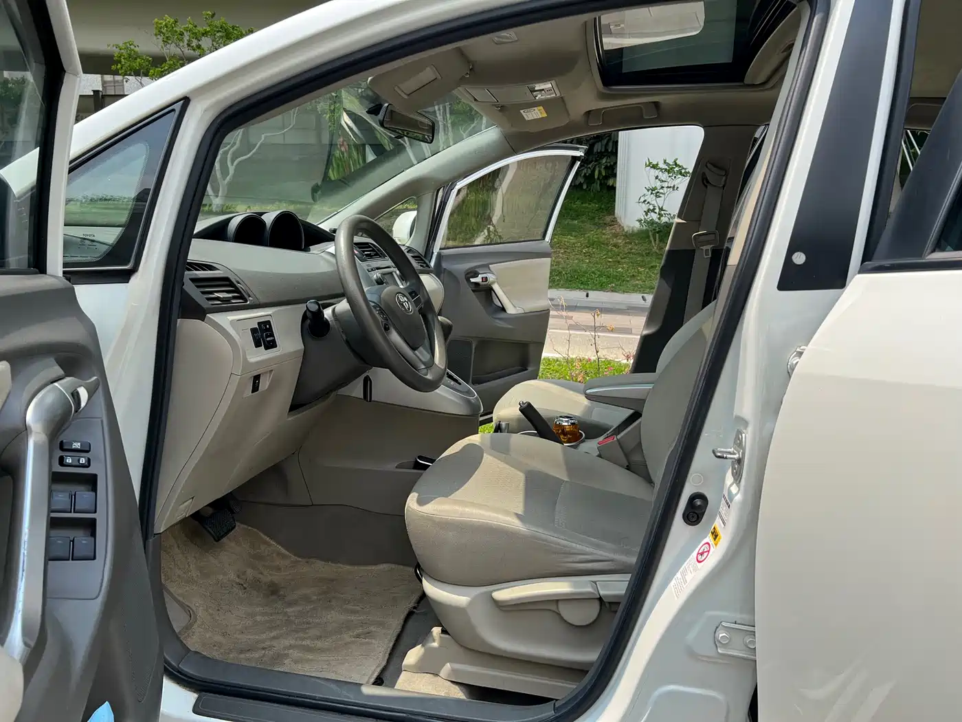 Toyota E'Z 2014 Xingyao 180E CVT Elite фото 9
