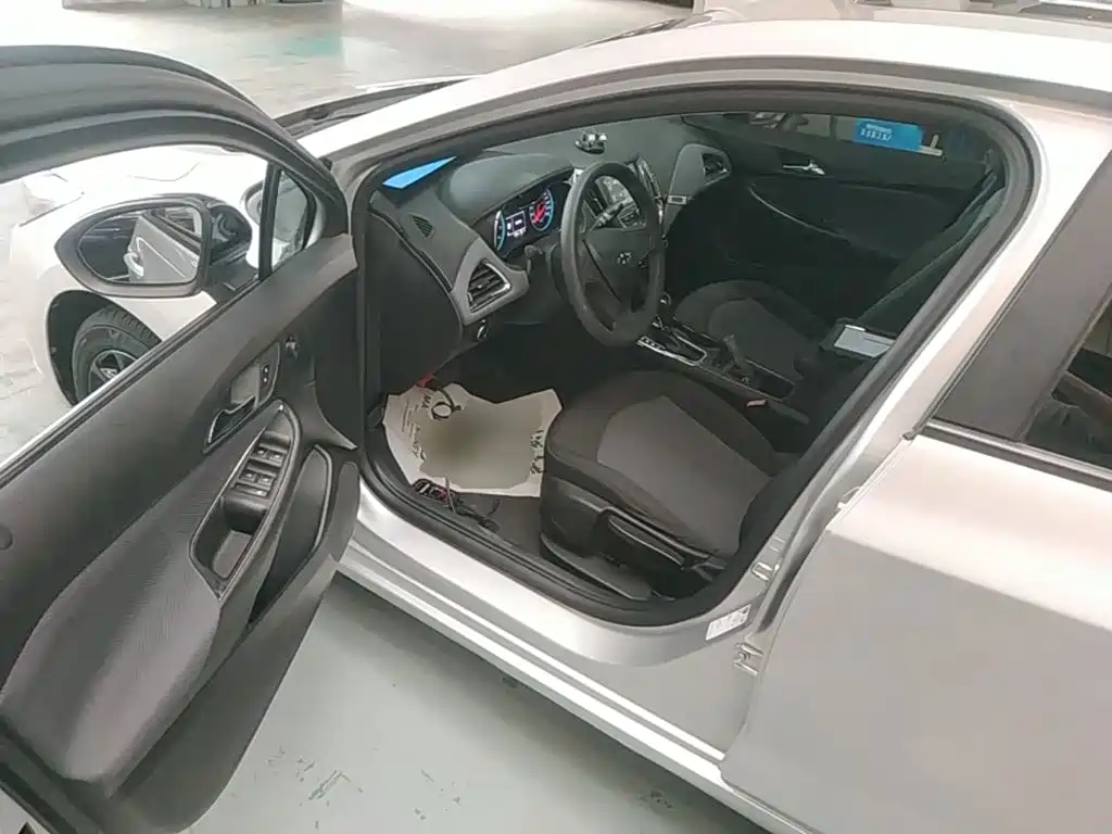Chevrolet Cruze 2019 2018 Redline 320 Automatic Pioneer Edition