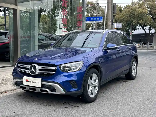 MERCEDES-BENZ GLC