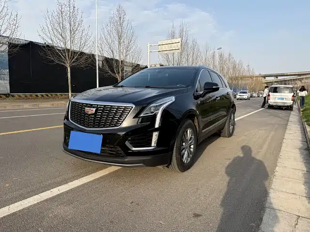 CADILLAC XT5