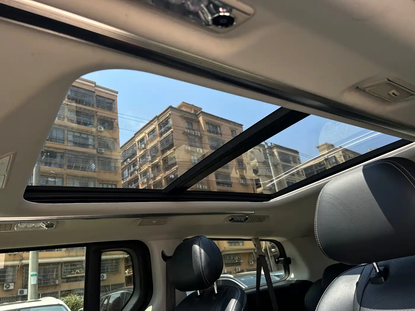 SAIC Maxus Maxus G20 2020 2.0T Gasoline Automatic Luxury Executive фото 24