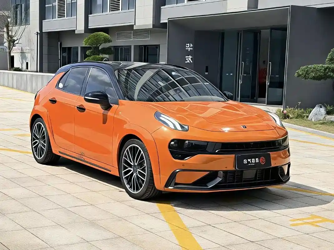 Lynk & Co 02 Hatchback 2021 2.0TD Halo Driving Control Package Edition фото 21