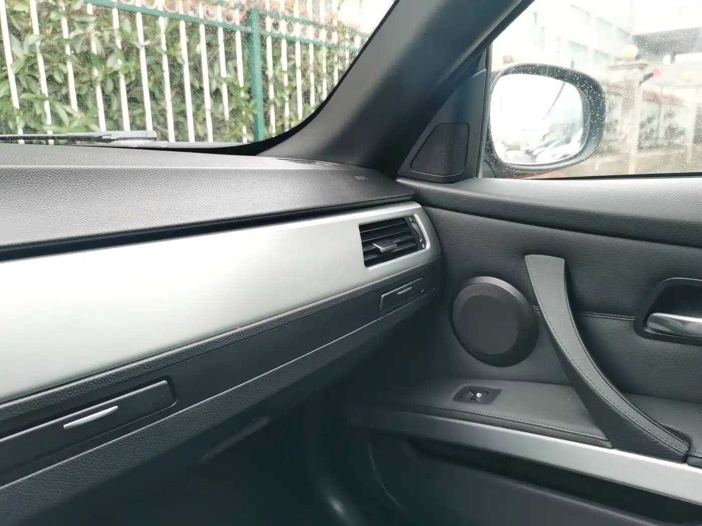 BMW 3 Series (Import) 2011 325i Convertible Coupe фото 23