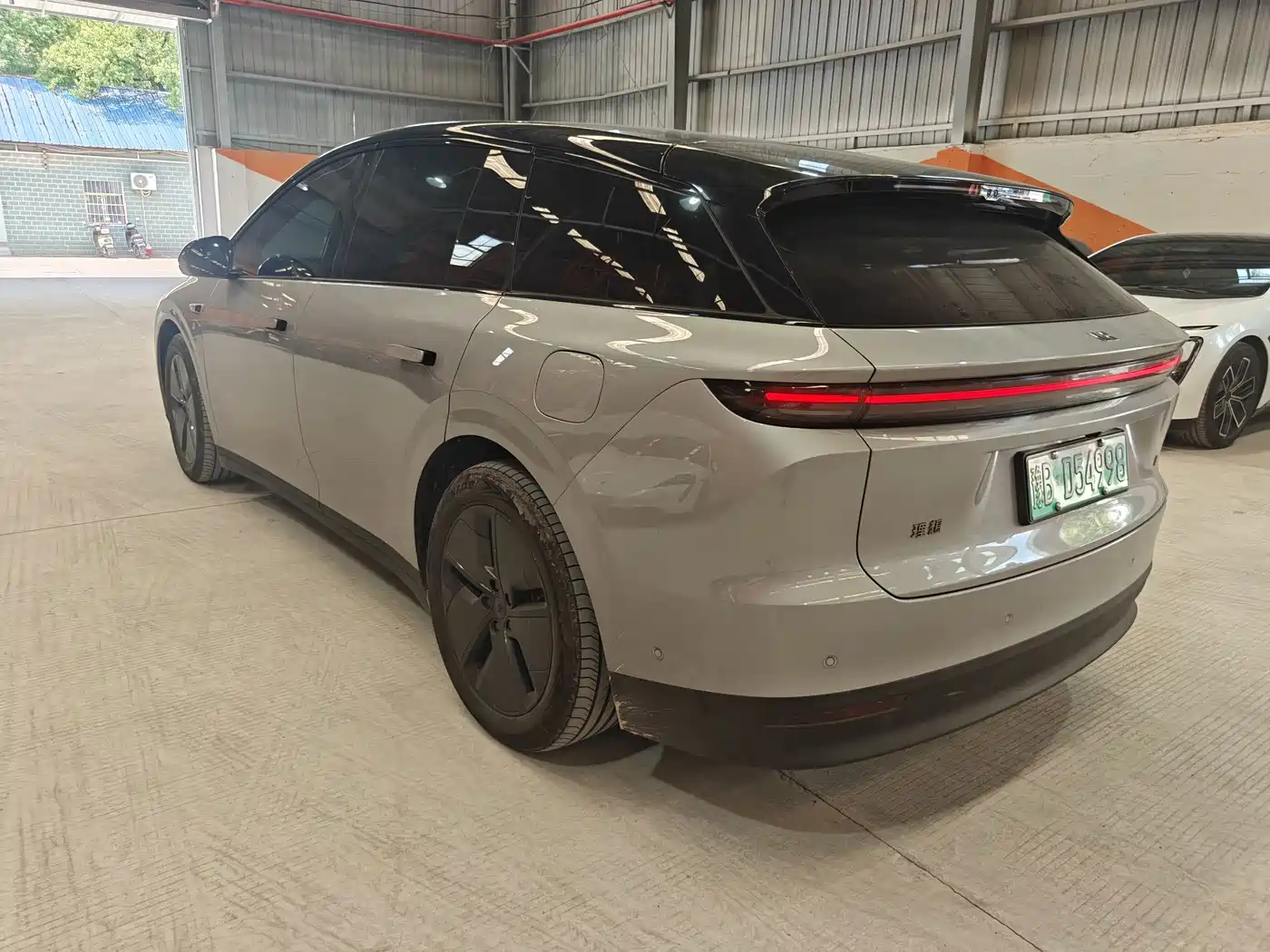 Li Auto i6 2026 2025 2WD Base Model