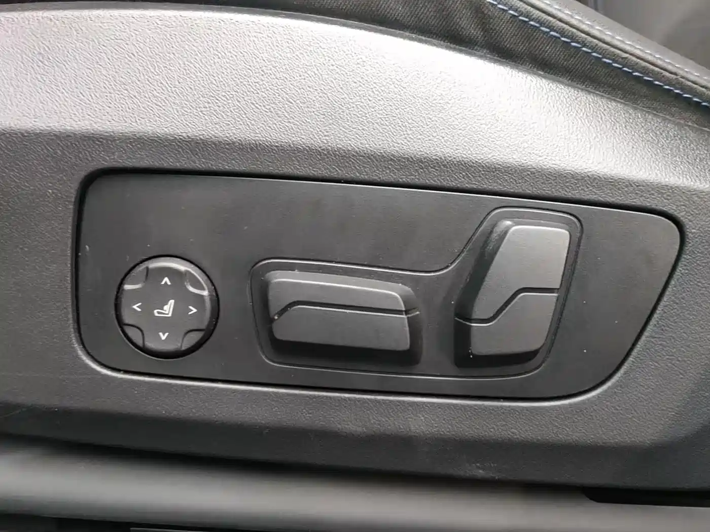 BMW X1 M35Li 2024 M35Li фото 23