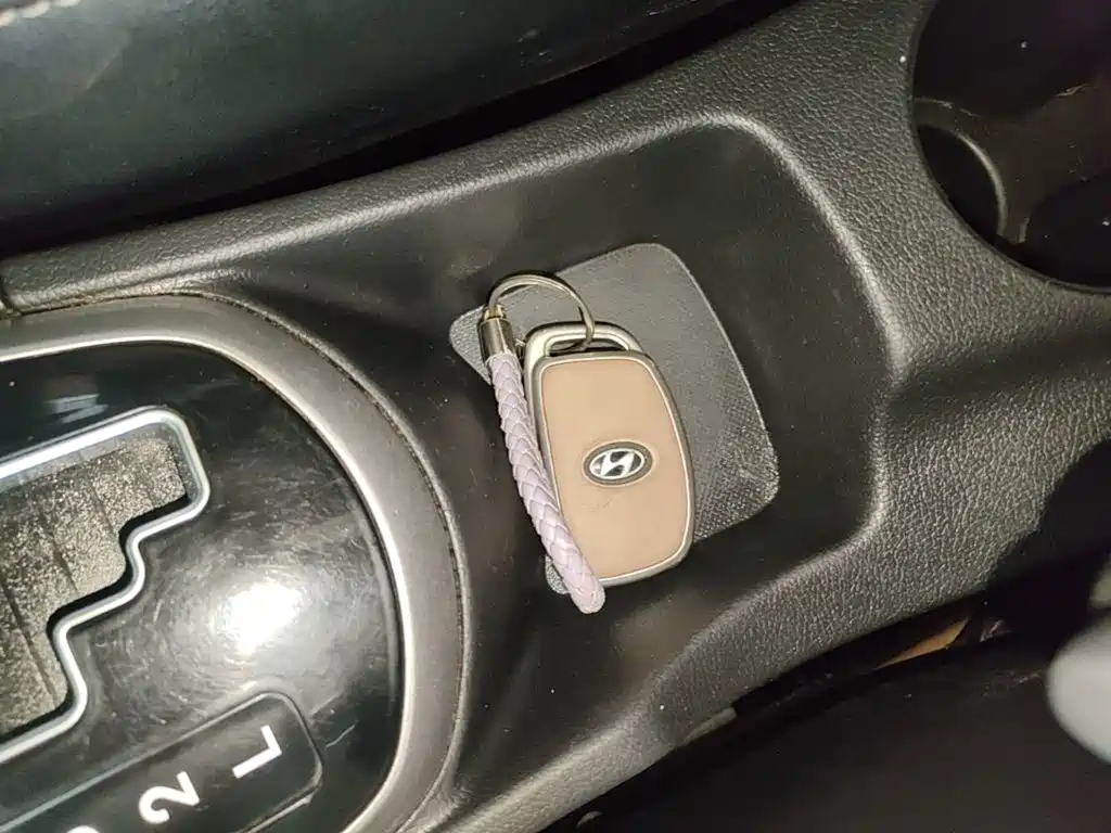 Hyundai Reina 2015 2014 Model 1.6L Automatic TOP