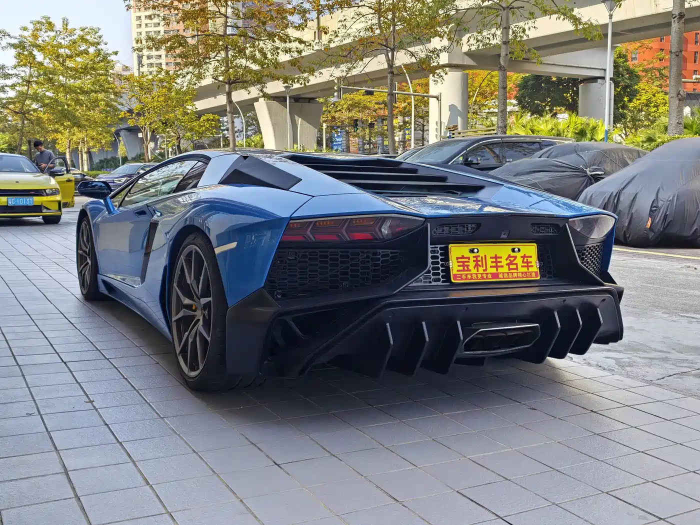 Lamborghini Aventador 2011 LP 700-4 фото 20