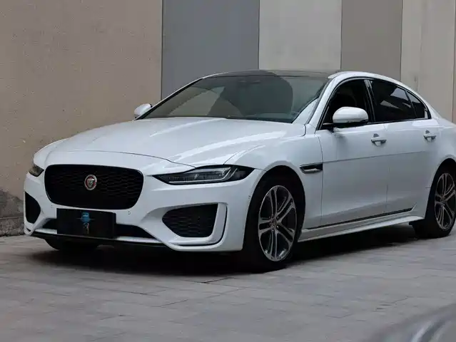 Jaguar XEL 2.0T 200PS R-DYNAMIC, Молодёжный Спорт