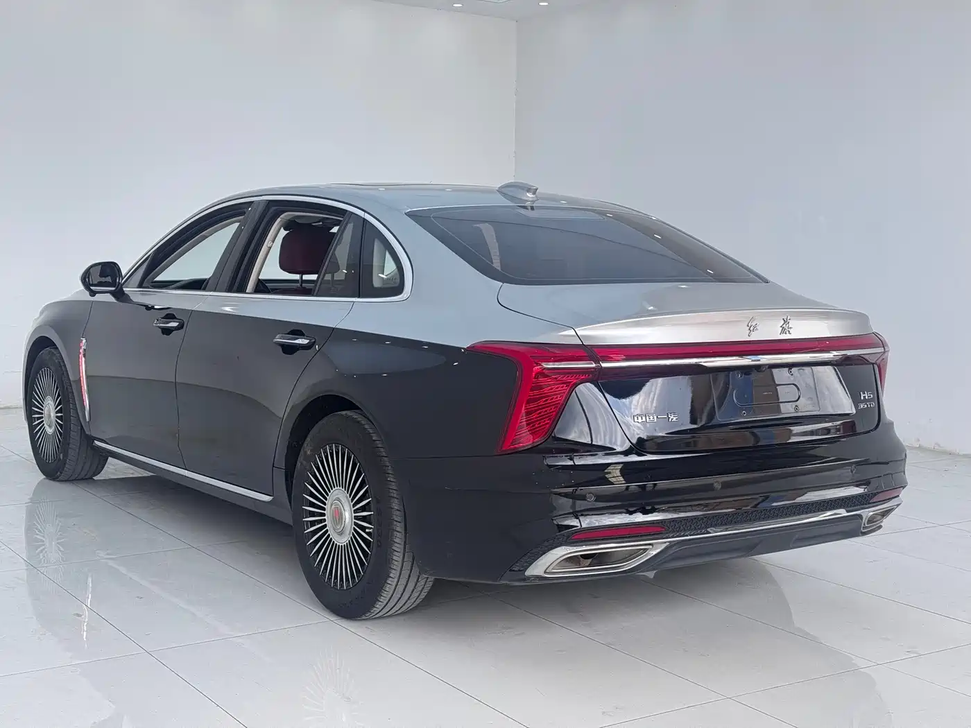 Hongqi H5 2023 1.5T DCT Smart Connect Joy Edition фото 13