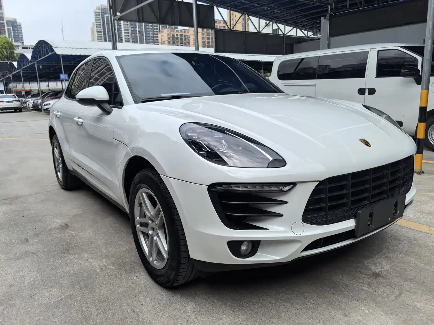 Porsche Macan 2017 Macan 2.0T фото 3
