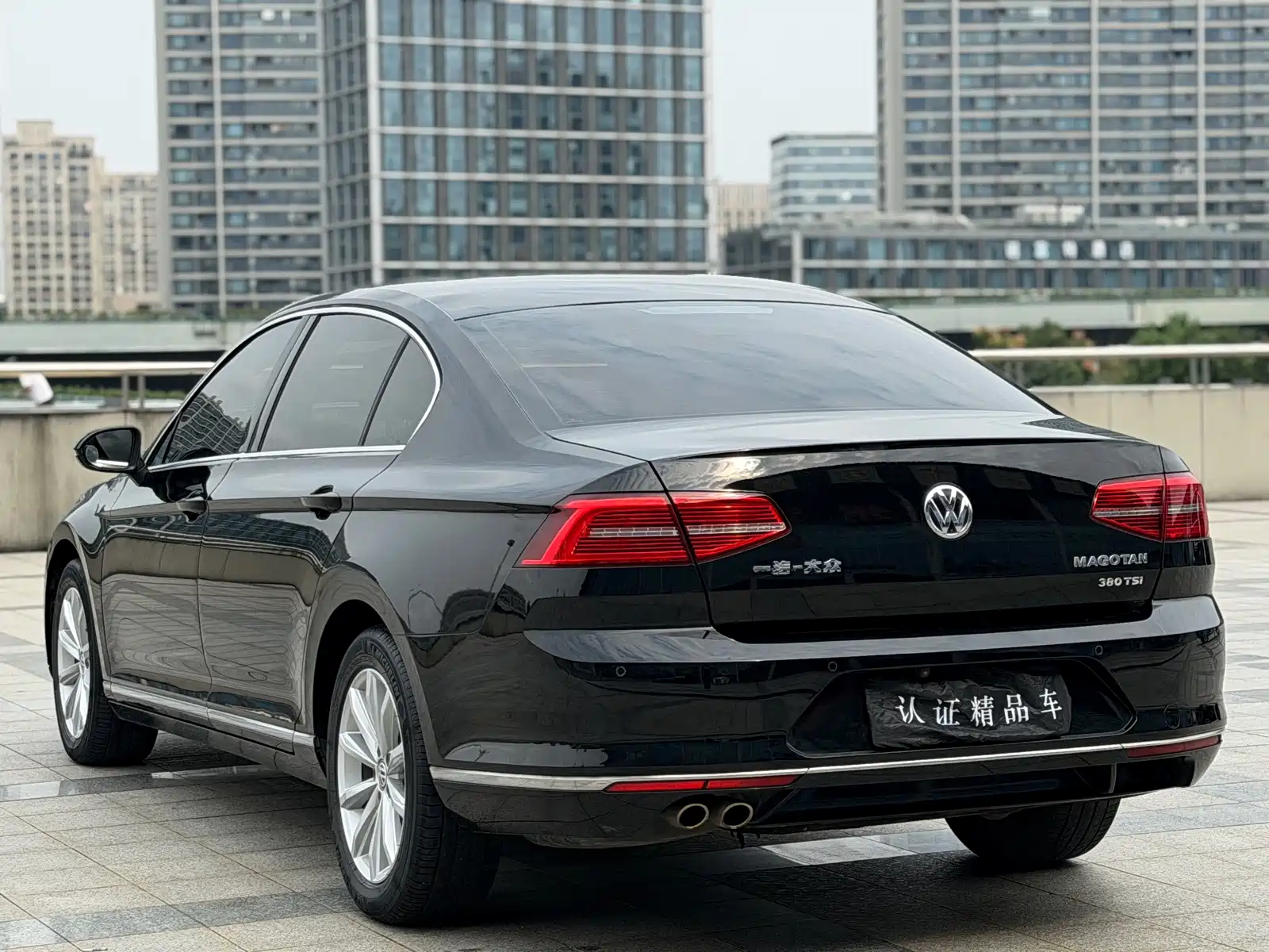 صورة 5 - Volkswagen Magotan
