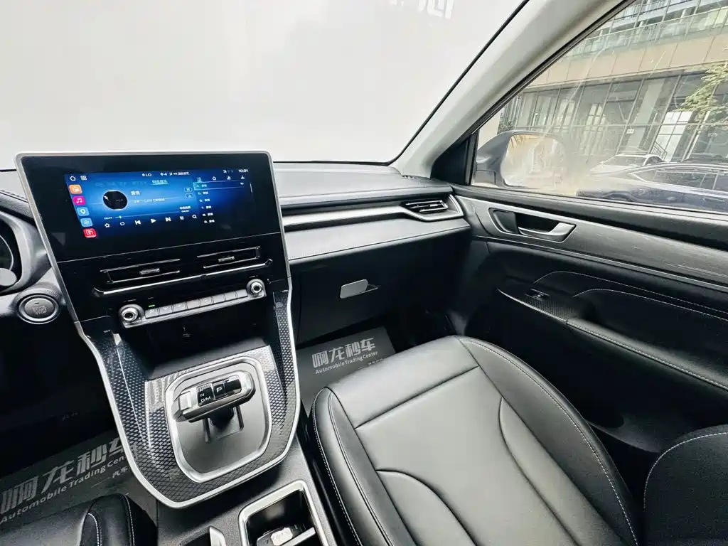 Фото 14 - Haval M6