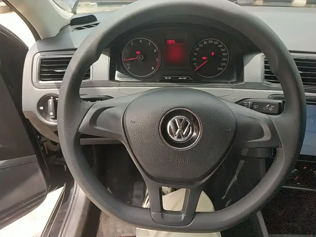 Фото 11 - Volkswagen Santana