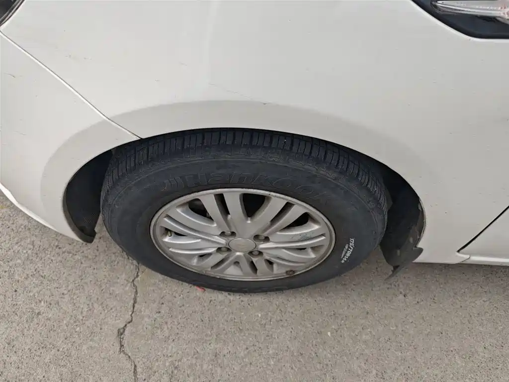 Kia K2 2012 Sedan 1.4L MT GLS Commemorative Edition фото 23