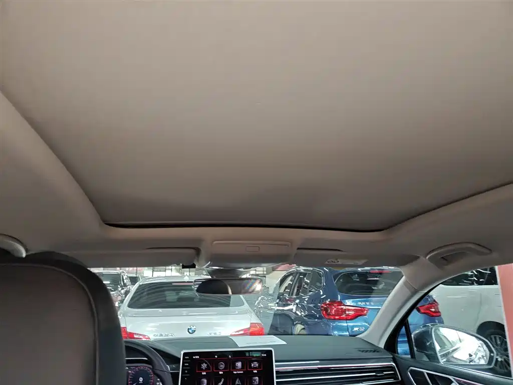 Volkswagen Tiguan X 2023 380TSI 4WD Prestige Flagship фото 18