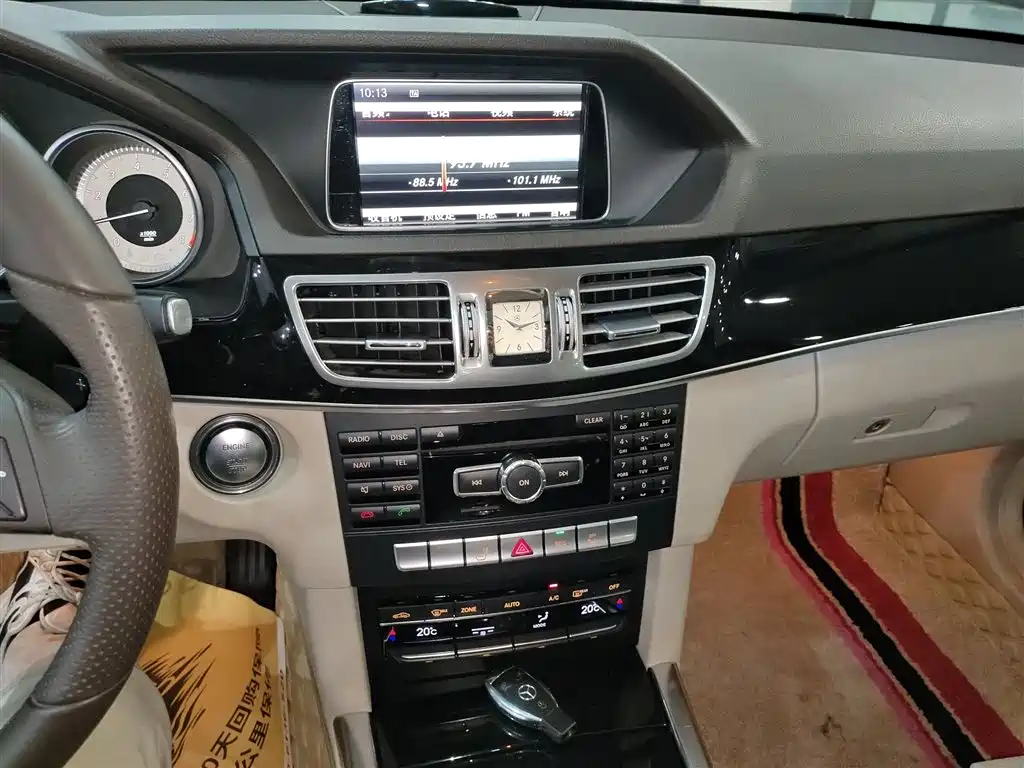 Mercedes-Benz E-Class 2015 E 200 L Sport фото 13