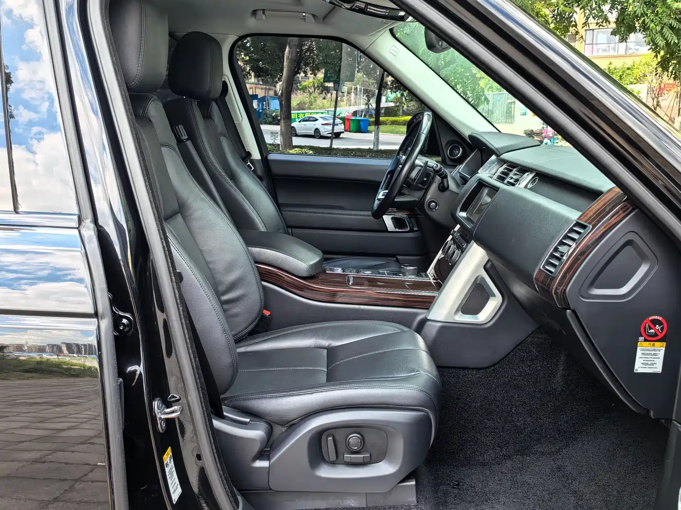Land Rover Range Rover 2017 3.0 SC V6 Golden Age Edition фото 10