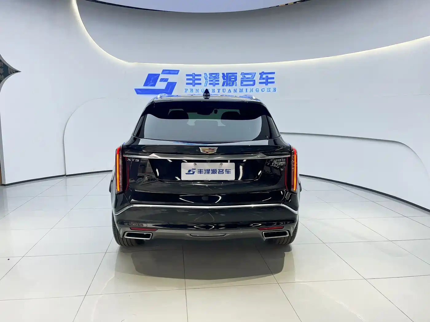 CADILLAC XT5