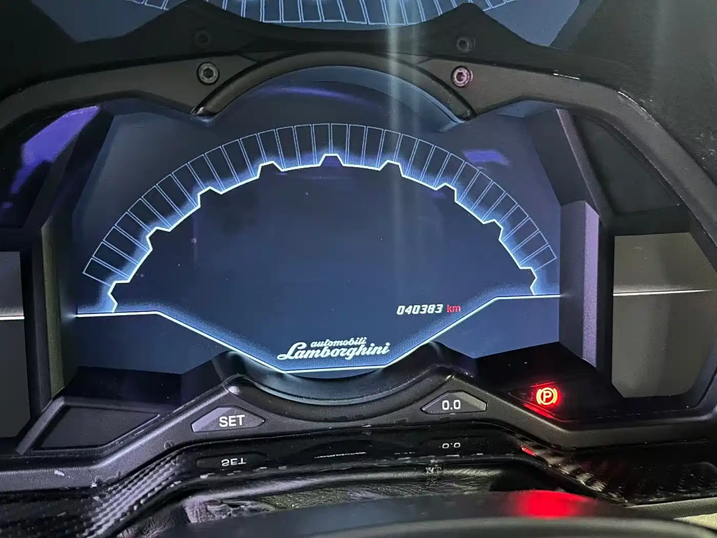 Photo 23 - Lamborghini Aventador