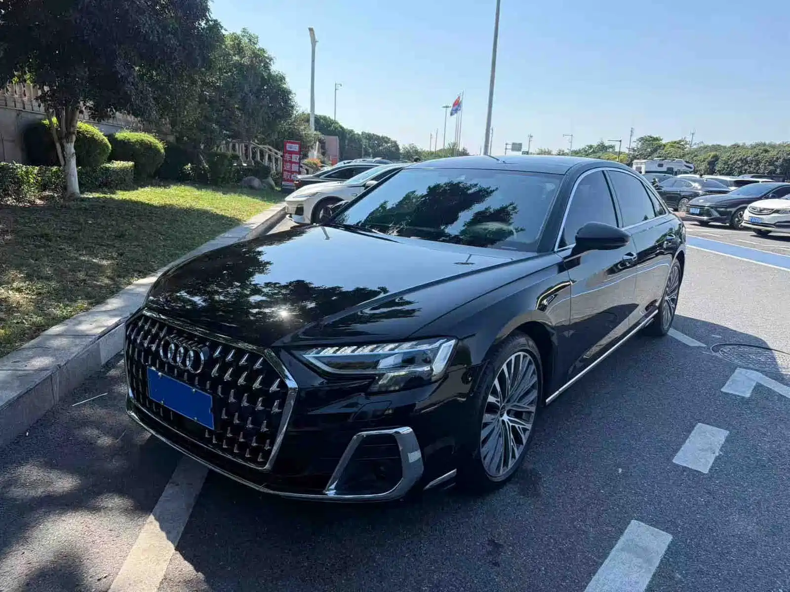 Photo 1 - Audi A8