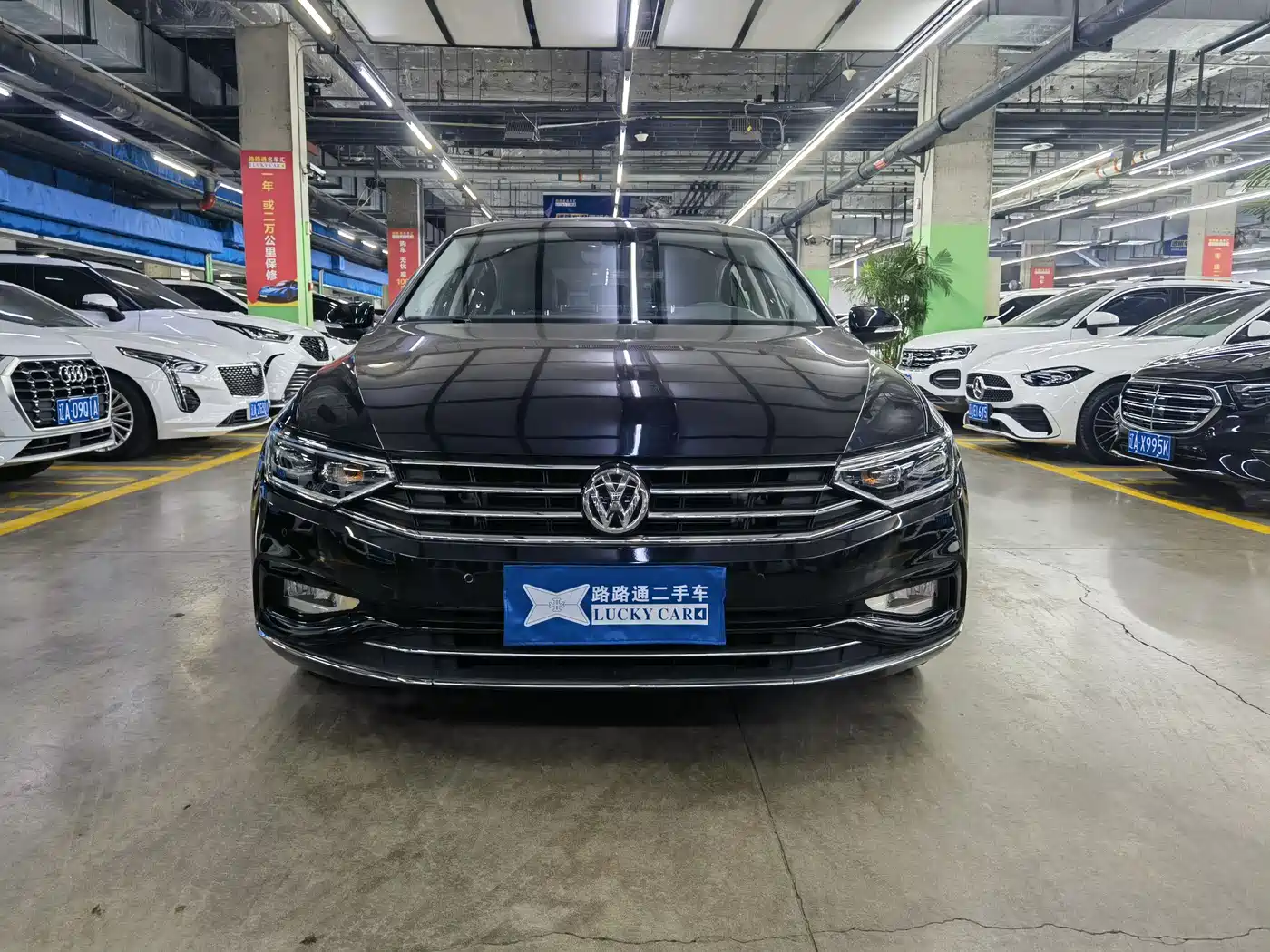 Volkswagen Magotan 2020 330TSI DSG Luxury фото 2