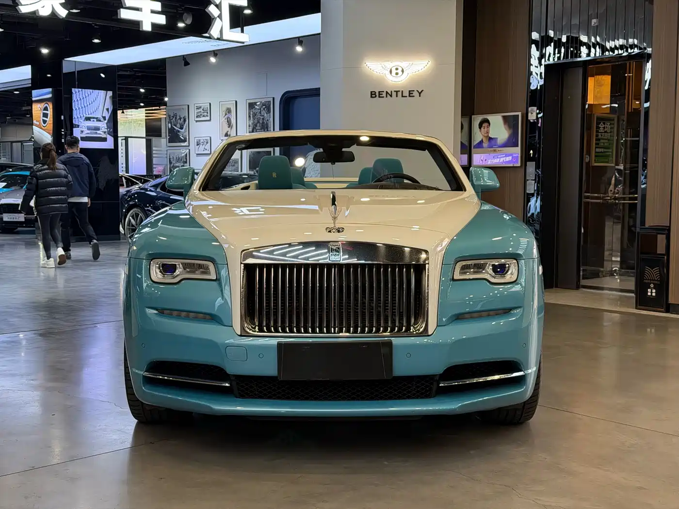 ROLLS-ROYCE PHANTOM