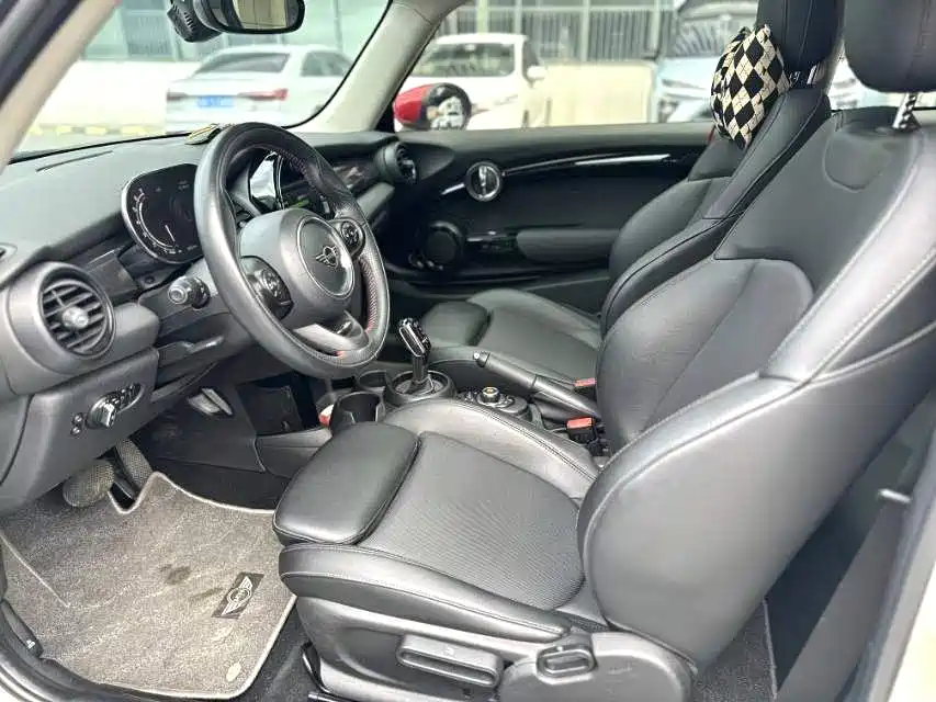 MINI 2021 2.0T COOPER S Classic фото 5