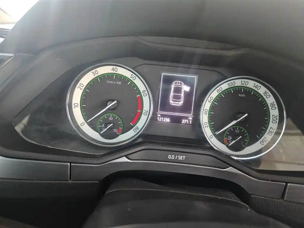 Škoda Superb 2018 TSI330 DSG Comfort Edition China V фото 13