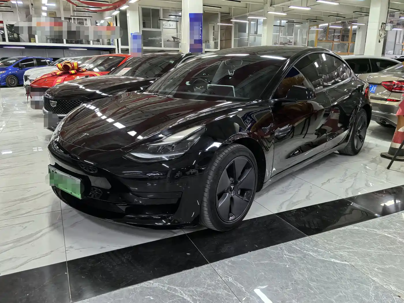 TESLA MODEL 3