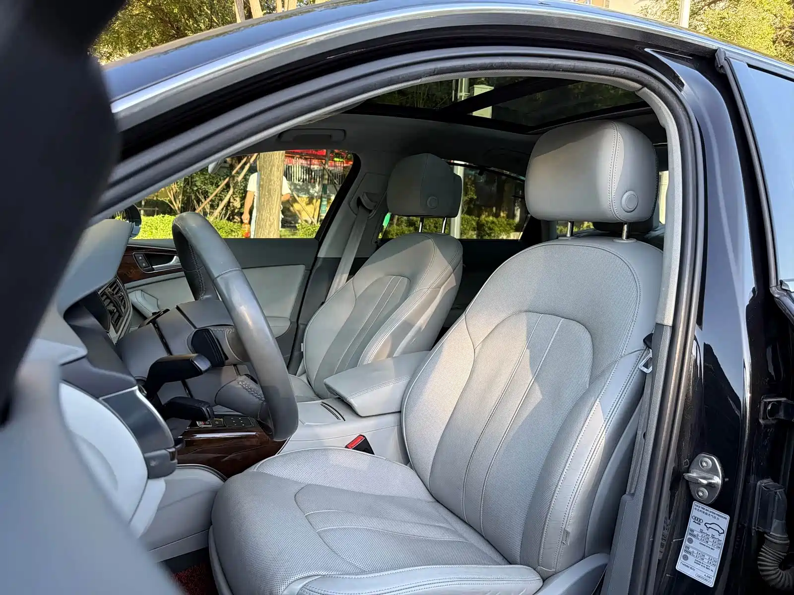 Фото 8 - Audi A6L