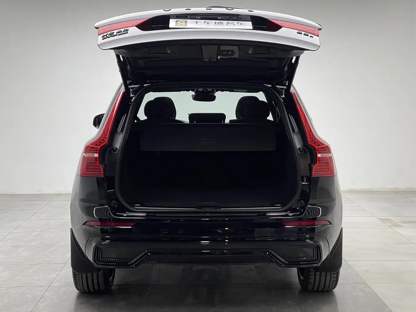 Volvo XC60 2025 2025 Model B5 AWD Intelligent Extreme Night Black Edition