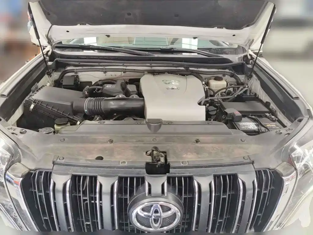 Фото 3 - Toyota Prado