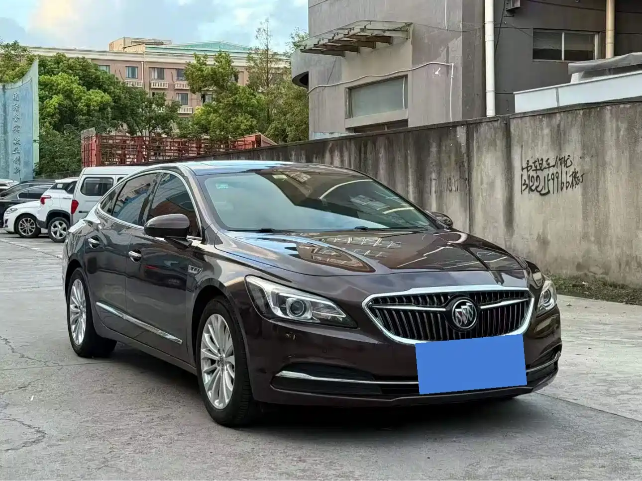 Photo 3 - Buick LaCrosse