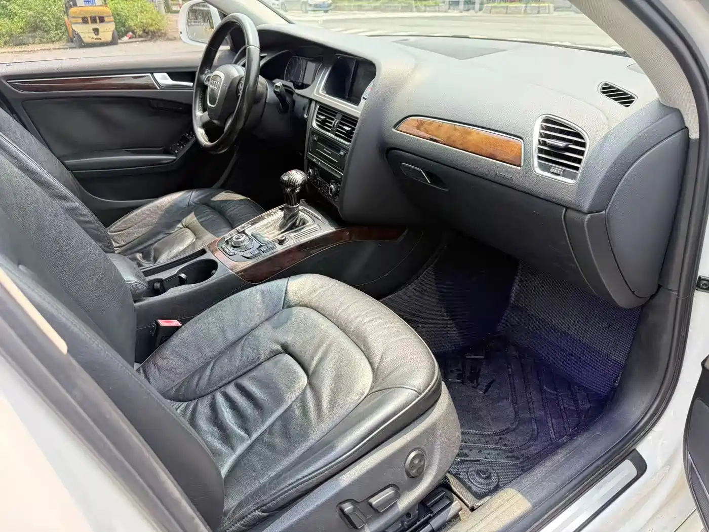 Audi A4L 2011 2010 2.0 TFSI Technology