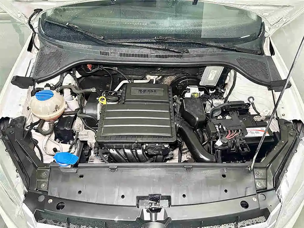 Volkswagen Santana 2013 1.6L Automatic Trend Edition фото 8
