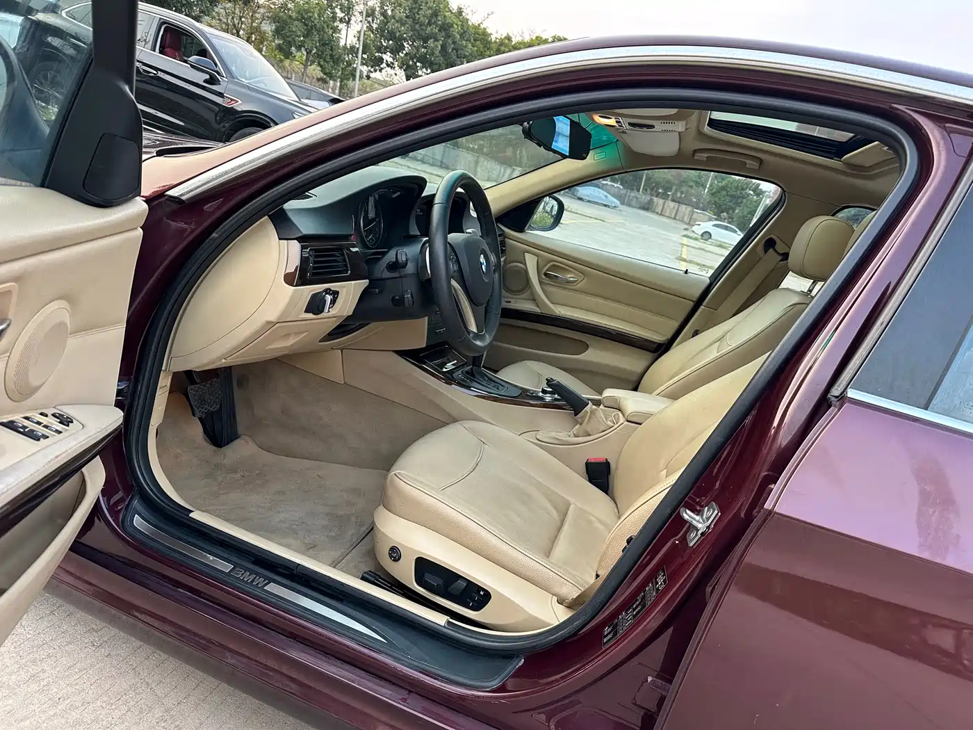 BMW 3 Series (Import) 2010 325i Luxury фото 9