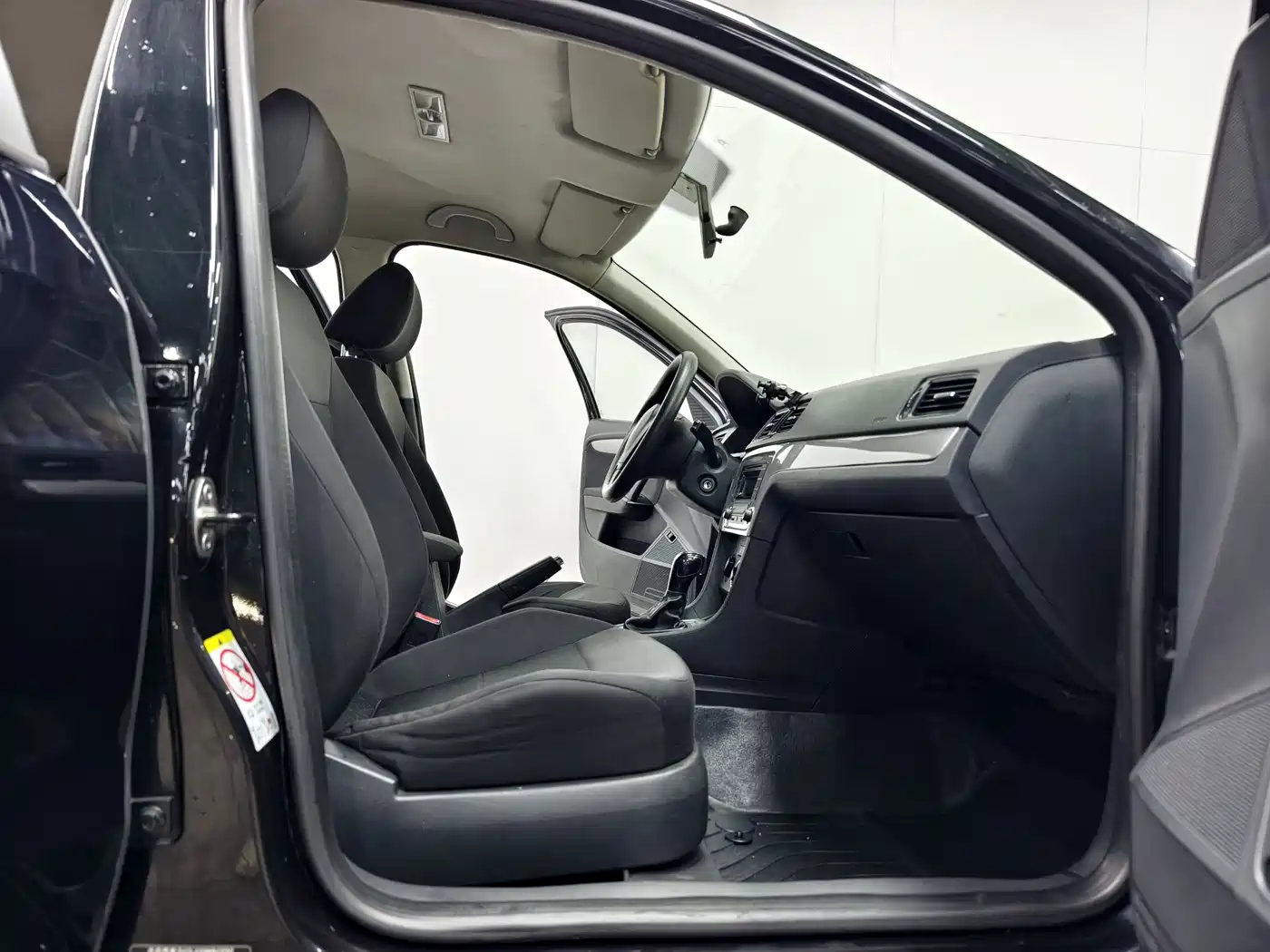 Volkswagen Lavida 2013 1.6L Automatic Trend Edition фото 13